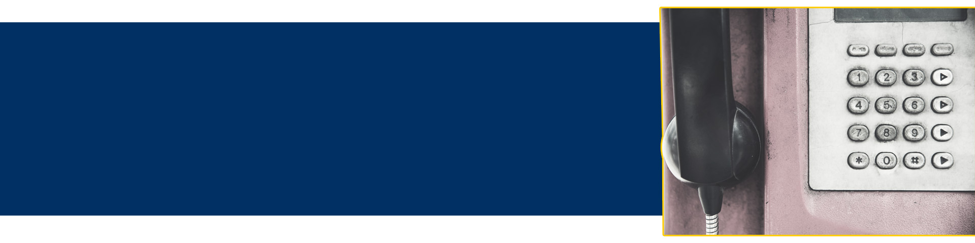 Kleine Detailansicht eines alten Münztelefons