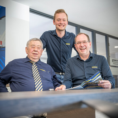 Alfons, Thorsten und Fabian Diekmann im Büro